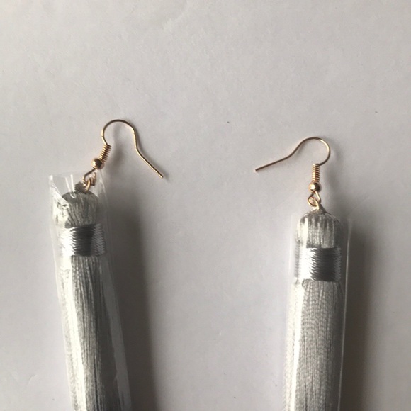 ombré tassel earrings grey light dark hook - Picture 6 of 7